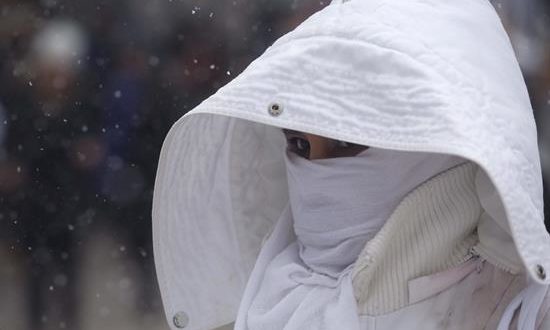 La ola de frío polar sigue causando problemas en partes de Canadá y EE.UU.
Temperaturas de -21 grados, con una sensación térmica de -35, obligaron al cierre de la línea 3 del metro de Toronto, en el tercer día consecutivo de problemas para el servicio. EFE/Archivo