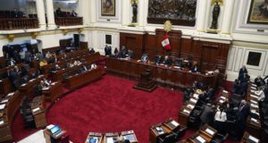 Vista general del pleno del Congreso en Lima (Perú). EFE/Archivo