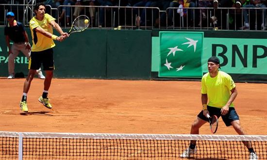 Los tenistas brasileños Marcelo Melo (i) y Bruno Soares (d). EFE/Archivo
