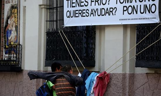 En las últimas 24 horas fueron albergadas 169 personas, la mayoría en la ciudad de Guatemala (76), en los 17 albergues abiertos en 11 de los 22 departamentos del país.. EFE/Archivo