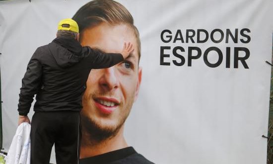 La isla de Guernsey, situada en el Canal de la Mancha frente a la costa de Normandía, aparenta tranquilidad ante el hallazgo de la avioneta en la que viajaba el futbolista argentino Emiliano Sala y que desapareció hace dos semanas.