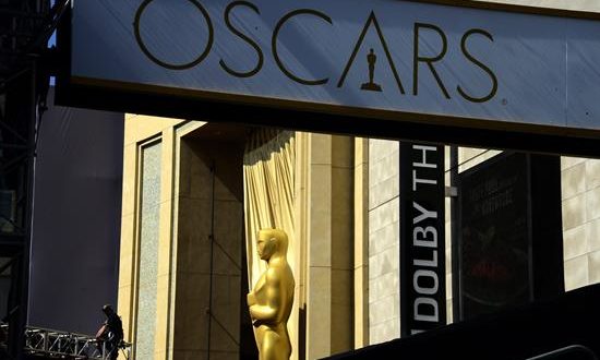 La confirmación llegó hoy por parte de un relaciones públicas de la cadena -que es la encargada de emitir la ceremonia en EE.UU.- y la propia organización, que quisieron dar carpetazo finalmente a un asunto con el que se venía especulando durante semanas. EFE/Archivo