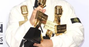 En la imagen, el cantante canadiense de hip-hop "Drake". EFE/Archivo