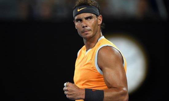 EEl tenista español Rafael Nadal reacciona durante la semifinal masculina del Abierto de Australia que disputó el pasado 24 de enero contra el griego Stefanos Tsitsipas, en Melbourne, Australia. EFE