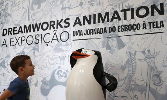 Un niño visita este miércoles, la exposición de DreamWorks, en Río De Janeiro (Brasil). EFE