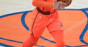 Russell Westbrook de Oklahoma City Thunder avanza con el balón en un partido de la NBA. EFE/Archivo