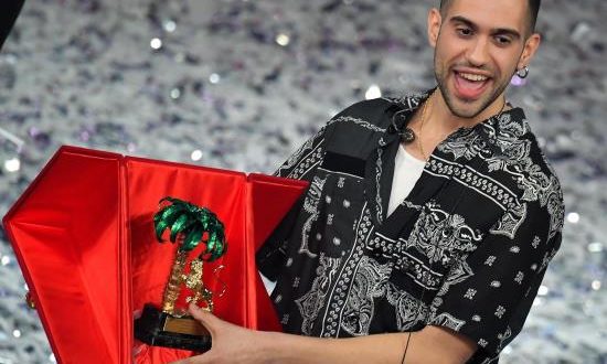 El cantante italo-egipcio Alessandro Mahmoud, conocido como Mahmood, ganó la pasada madrugada la 69ª edición del Festival de la Canción de Sanremo y, por ello, será el representante de Italia en Eurovisión, el próximo mayo en Tel Aviv.EFE