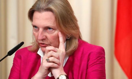 La ministra de Exteriores austríaca, Karin Kneissl. EFE/Archivo
