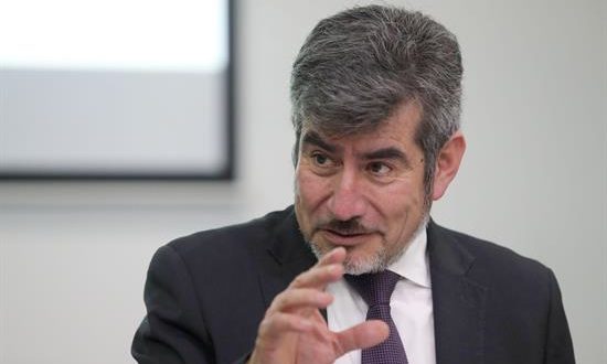 En la imagen, el ministro de Comercio Exterior y Turismo de Perú, Rogers Valencia. EFE/Archivo