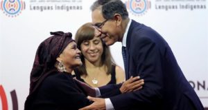 La Unesco advirtió este martes que casi la mitad de las 6.700 lenguas que se hablan en el mundo están en peligro y que el 90 % de ellas corre el riesgo de desaparecer antes de que termine este siglo.