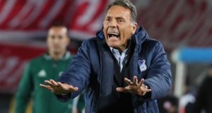 En la imagen un registro del entrenador argentino de fútbol Miguel Ángel Russo, al dirigir al club colombiano Millonarios de Bogotá. EFE