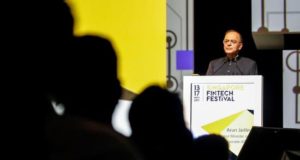 El ministro indio de Finanzas, Arun Jaitley, ofrece un discurso. EFE/Archivo