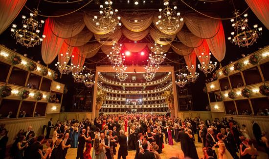 Vista general del vals durante la inauguración del Baile de la Ópera de Viena el año pasado. EFE/Archivo