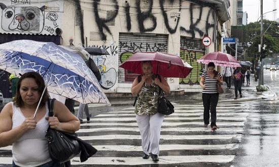Las precipitaciones pusieron en estado de alerta a Sao Paulo y a toda su región metropolitana ya que se pueden presentar nuevos deslizamientos de tierra. EFE/Archivo