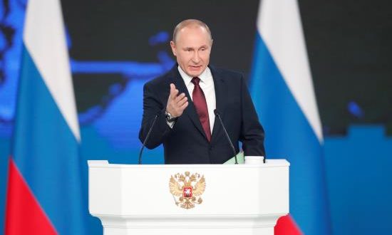 El presidente ruso, Vladimir Putin, presenta su informe anual sobre el estado de la nación, este miércoles, ante el Parlamento en pleno en Moscú (Rusia). EFE