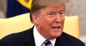 En la imagen un registro del presidente de Estados Unidos, Donald Trump, durante su encuentro con el canciller austriaco, Sebastian Kurz, en la Casa Blanca, en Washington D.C. (EE.UU.). EFE