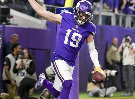 En la imagen, Adam Thielen, receptor abierto de los Vikings de Minnesota. EFE/Archivo