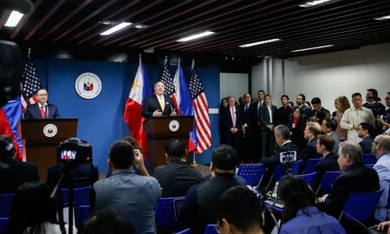 El secretario de Estado de Estados Unidos, Mike Pompeo, aseguró hoy que Corea del Norte pidió el levantamiento total de las sanciones y que no hubo claridad sobre el alcance de su propuesta de desmantelar la central nuclear de Yongbyon.