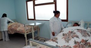 El Gobierno de Bolivia destinará para este año unos 200 millones de dólares para garantizar la implementación del nuevo servicio de sanidad universal y gratuita. EFE/Archivo