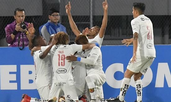 En la imagen, jugadores del Deportivo Cuenca. EFE/Archivo