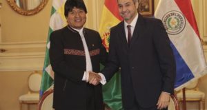 En la imagen, el presidente de Bolivia, Evo Morales (i), y el presidente de Paraguay, Mario Abdo Benítez (d). EFE/Archivo