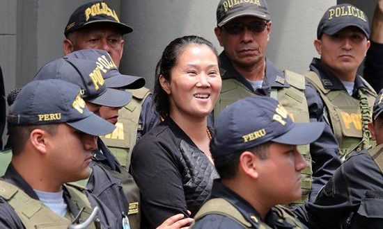 Keiko Fujimori (c), principal líder de la oposición en Perú. EFE/Archivo