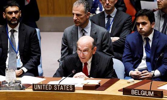 El enviado especial de EE.UU. para Venezuela, Elliott Abrams, aseguró este martes que sería un "regalo" si el gobernante venezolano, Nicolás Maduro, se presenta a unas elecciones con todas las garantías y compite por la Presidencia con otros candidatos.