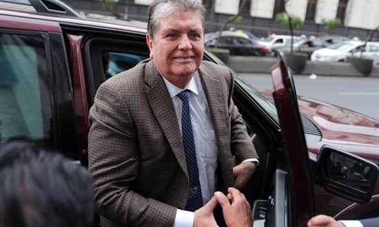 En la imagen, el expresidente peruano Alan García. EFE/Archivo