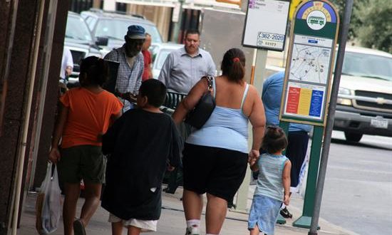 El análisis desarrollado por el Centro de Alzhéimer de la Universidad de California (UC) reveló diferencias "dramáticas" en los cerebros de los hispanos con un diagnóstico de demencia, en comparación con los de blancos y afroamericanos. EFE/Archivo