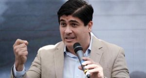 En la imagen, el presidente costarricense, Carlos Alvarado. EFE/Archivo