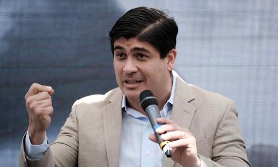 En la imagen, el presidente costarricense, Carlos Alvarado. EFE/Archivo