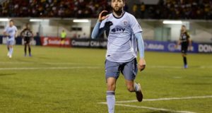 En la imagen, Ilie Sánchez de Sporting Kansas City. EFE/Archivo