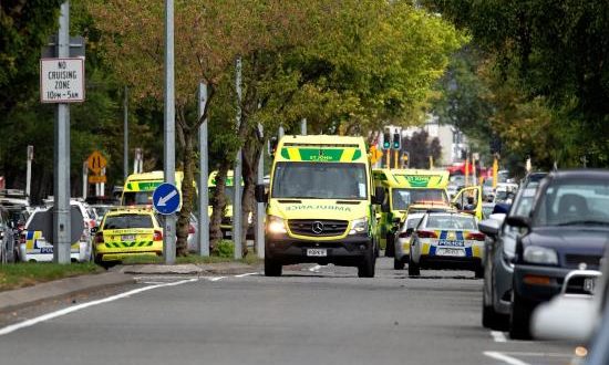 Nueva Zelanda vive hoy su "día más sombrío" tras los ataques contra dos mezquitas en Chrischurch en los que murieron al menos 49 personas y por los que ha sido acusado un sospechoso, al parecer un supremacista blanco de origen australiano