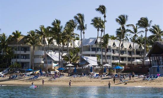 La industria del turismo es la principal fuente de recursos de ese país, que reportó ingresos por más de 7.000 millones de dólares en 2017, lo que representó el 38 % del total de las exportaciones de bienes y servicios del país y el 25,3 % de la generación de divisas. EFE/Archivo