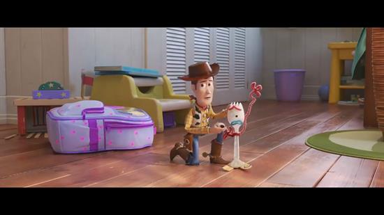 Disney lanza el primer tráiler completo de "Toy Story 4"
El estudio Walt Disney lanzó este martes el primer tráiler completo de "Toy Story 4", que llegará a los cines el 21 de junio con todos los célebres juguetes de las entregas anteriores y la incorporación de Forky, un tenedor huidizo que pone en serios aprietos a Woody, Buzz Lightyear y compañía.