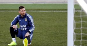 El delantero la selección de Argentina Lionel Messi durante el entrenamiento que el equipo realiza esta tarde en las instalaciones de Valdebebas, en Madrid, para preparar el partido amistoso que disputarán ante Venezuela el próximo viernes en el Wanda Metropolitano de Madrid. EFE