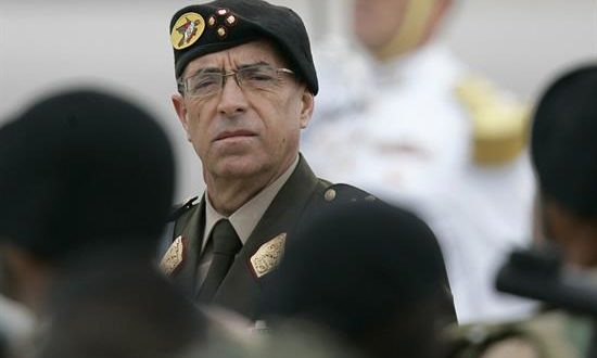 El legislador peruano y excomandante general del Ejército Edwin Donayre. EFE/Archivo