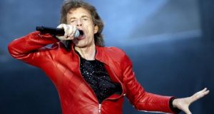 Jagger deberá ahora permanecer en reposo durante al menos 4 o 5 días para que la arteria pueda cicatrizar como es debido, aunque necesitará de un periodo de tiempo más largo antes de poder regresar a los escenarios. EFE/Archivo