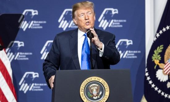 El presidente de EE.UU., Donald J. Trump, habla durante la conferencia de la Coalición de Judíos Republicanos, celebrada en Las Vegas (Nevada), este sábado. EFE