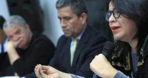 Los periodistas peruanos Paola Ugaz (d), Pedro Salinas (i). EFE/Archivo