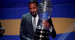 En la imagen el trofeo de campeón de la Copa América. EFE/Archivo