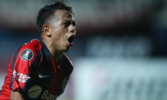 El jugador Nahuel Barrios de San Lorenzo celebra un gol ante Melgar este martes 9 de abril del 2019 en un partido del grupo F de la Copa Libertadores en el estadio Pedro Bidegain, Buenos Aires(Argentina). EFE