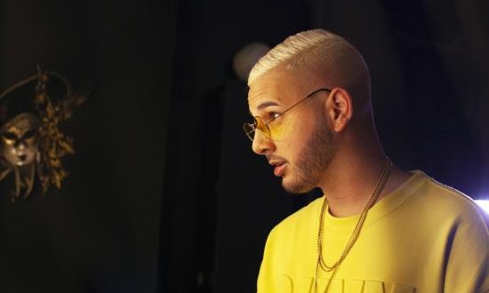 Fotografía promocional cedida por Imagine It Media donde aparece el cantante puertorriqueño Cauty, una de las nuevas promesas del género urbano latino, quien lanzó este viernes su nuevo sencillo "Lola", que espera tener el mismo éxito de "Ta' To' Gucci" (remix), que alcanzó las 100 millones de vistas en YouTube. En entrevista telefónica con Efe, Christian Daniel Mojica -nombre verdadero del artista de 25 años-, explicó que el título de "Lola" proviene de la canción infantil "Se murió Lola", que incluye la frase "Lola mento". EFE/Imagine It Media