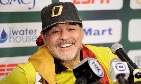 En la imagen, el técnico argentino de Dorados de Sinaloa, Diego Armando Maradona. EFE/Archivo