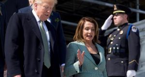 En la imagen, el presidente de EE.UU., Donald J. Trump (i), junto a la Cámara de Representantes estadounidense, la demócrata Nancy Pelosi (d). EFE/Archivo