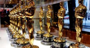 Vista de estatuillas de los Óscar exhibidas por la Academia de las Artes y Ciencias Cinematográficas, en Los Ángeles, California. EFE/Archivo