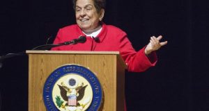 En la imagen, la congresista estadounidense Donna Shalala. EFE/Archivo