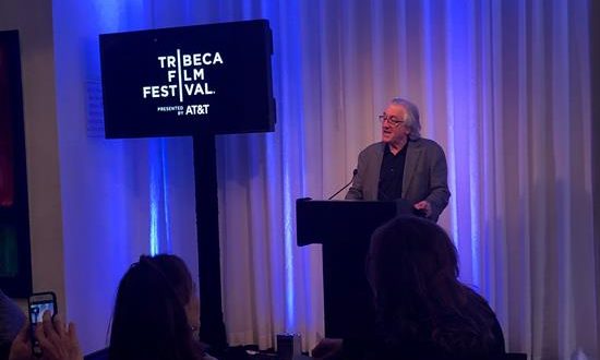 El actor estadounidense Robert de Niro durante un acto de presentación del Festival de Cine de Tribeca, que él cofundó en 2002 este miércoles en Nueva York. EFE