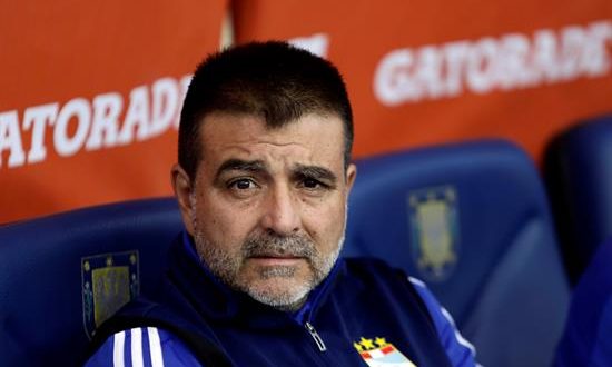 El entrenador de Sporting Cristal Claudio Vivas. EFE/Archivo