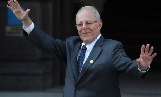 La Fiscalía de Perú aceptó este viernes cambiar a arresto domiciliario la orden de prisión preventiva dictada durante 36 meses contra el expresidente Pedro Pablo Kuczynski (20016-2018), quien permanece internado en una clínica de Lima por padecer una dolencia cardíaca.